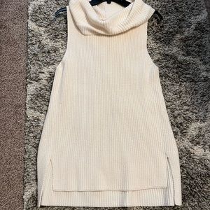 Boutique sweater tank size medium